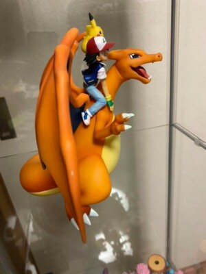Pokemon G.e.m. Figure 20th Satoshi Pikachu Charizard