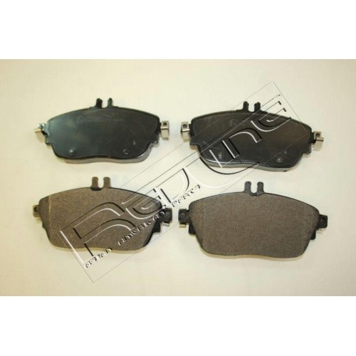 Kit plaquettes de frein Red-line 27NI063 anti usure Mercedes Benz