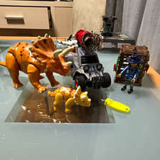 Playmobil 9434 Dinosaurier-Set Triceratops & Baby mit Fahrzeug und Figur