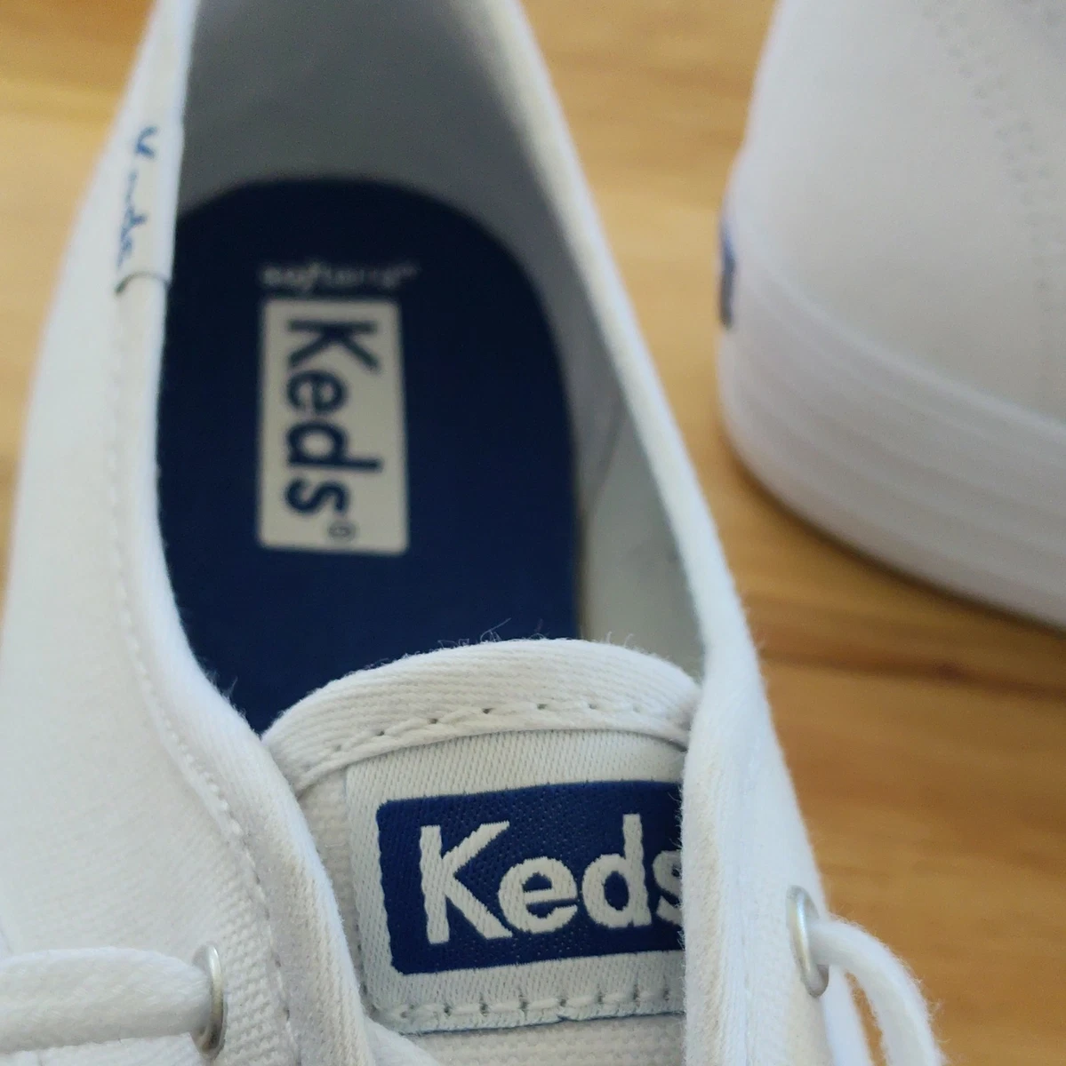 Keds Women’s White Solid Low Top Lace Up Athletic Sneakers US 7 Aus 7