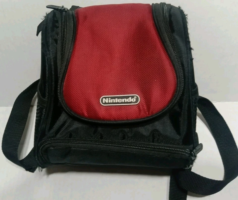 Mini Mochila Portátil Oficial Nintendo Gameboy Bolsa de Viaje Estuche Granate y Negro  Foto 3 de 4