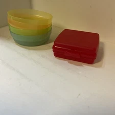 Tupperware Bowls And Sandwich Holder