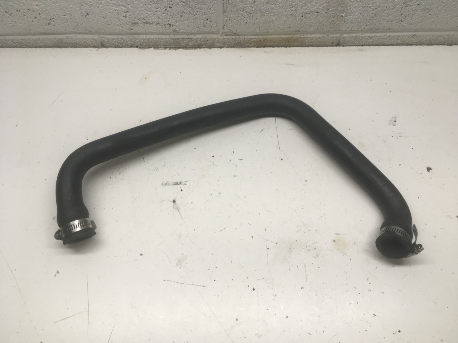 Y1 MERCRUISER V6 Water Hose 3218810 Housing to Manifold eBay