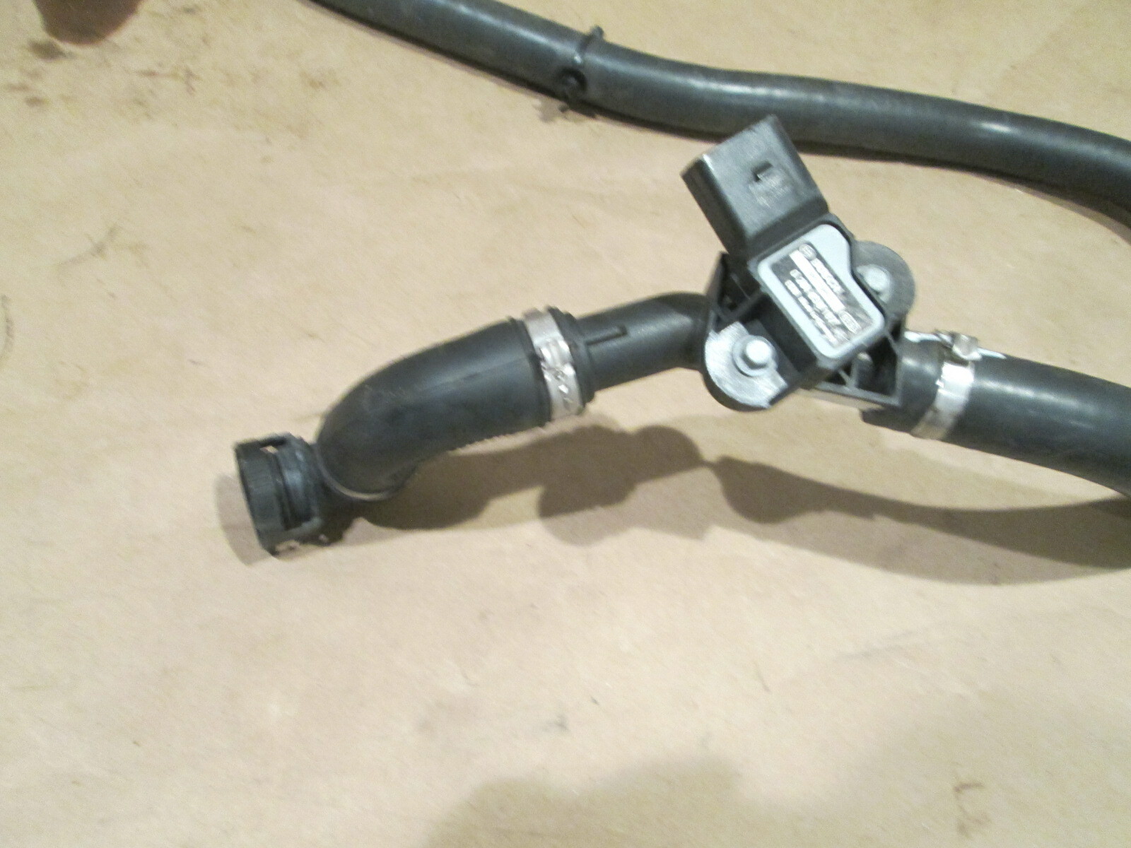 McLaren 570S - Air Injection Hose With EGR Unit - P/N 13F0524CP