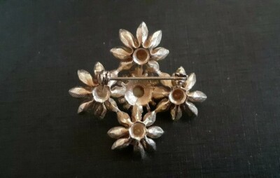 Broche Ancienne Cabochon Opaline Bleu Clair Avec Strass - Fleur En Métal Doré Vintage (occasion)