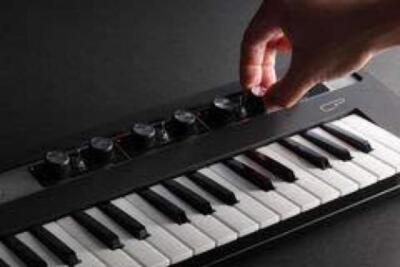 Yamaha reface CP 37 Key Portable Electric Piano Synthesizer for