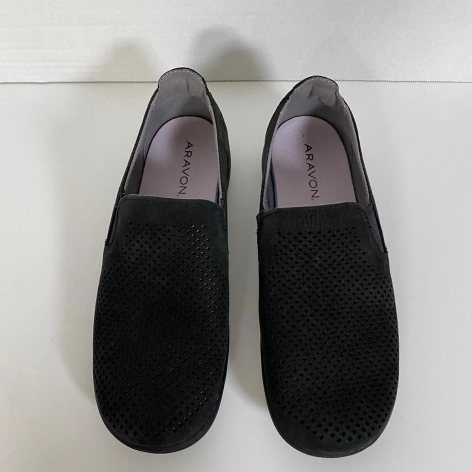 Mocasines sin cordones Aravon Lia para mujer 8,5 gamuza perforada Lagenlook minimalista ciudad Foto 3 de 4