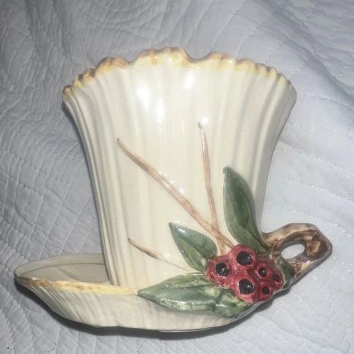 Vintage McCoy USA Pottery One-Piece Berry & Leaf Pedestal Cup (1940s–50s)