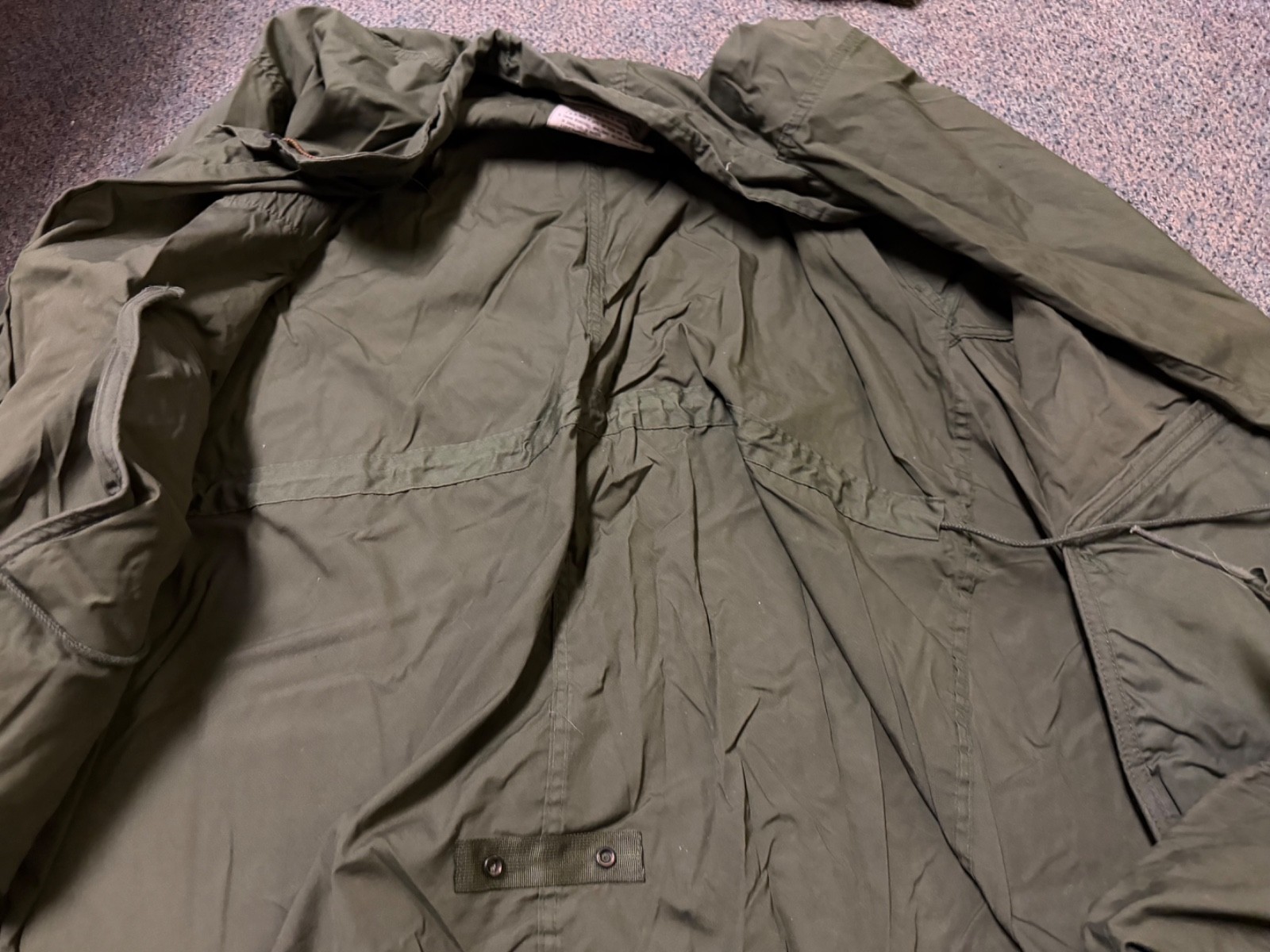 ORIGINAL VIETNAM WAR US ARMY M-65 ARTIC COLD WEATHER PARKA-LARGE, 1977