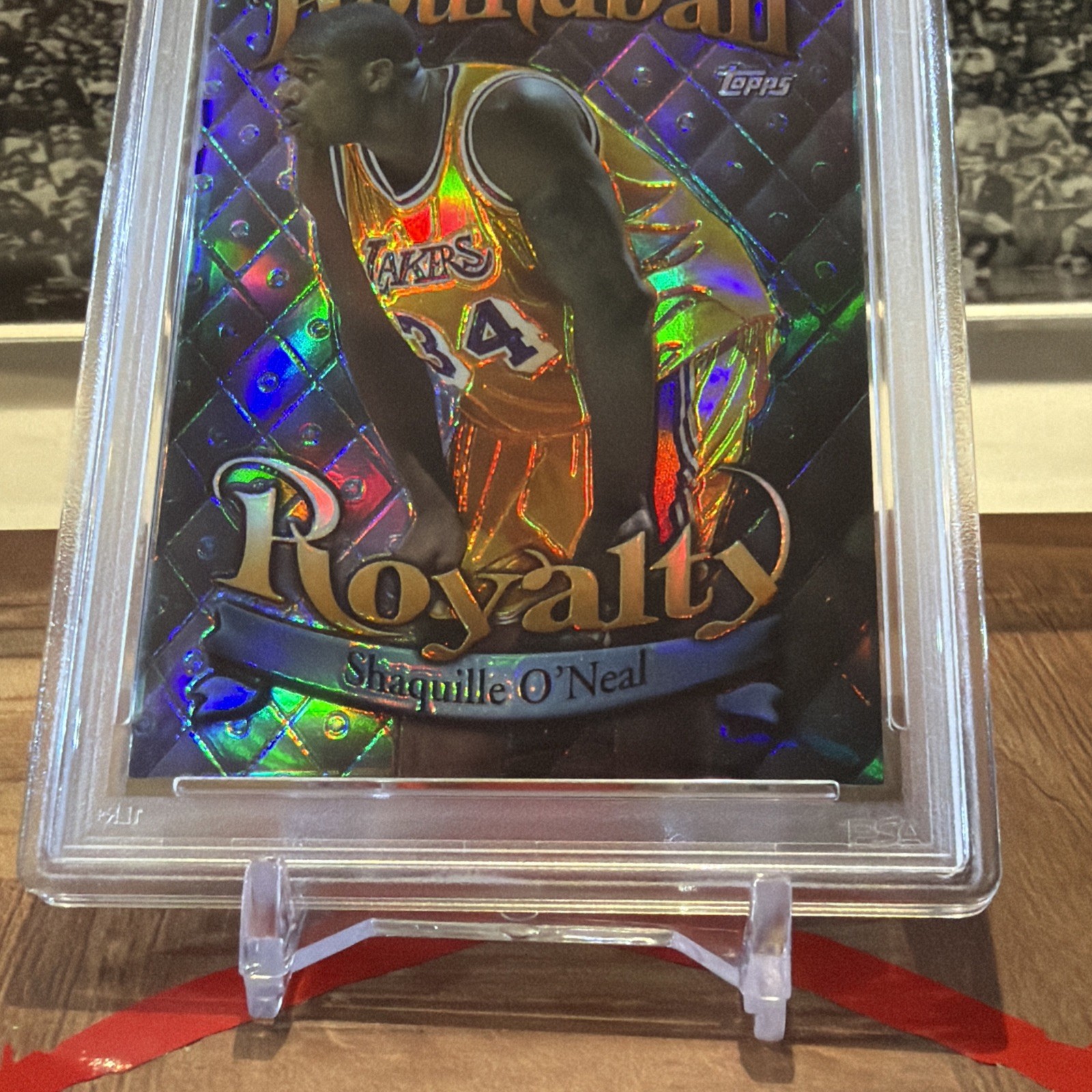 1998-99 Topps Roundball Royalty Shaquille O'Neal #R9 Refractor PSA 9 Mint view 3