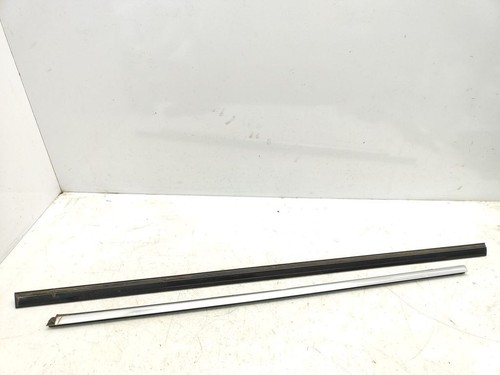 Lancia Thesis 2.4JTD 129kW 20V 2005 Front left door trim molding 156021323 - Picture 1 of 9