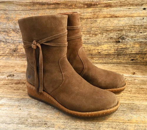 Born Vinton Brown Suede Leather Boots Size 10 New in Box
