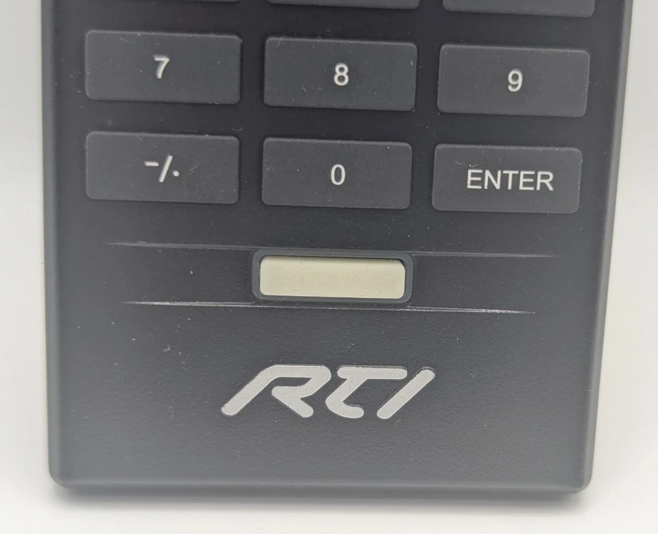 Mando a distancia RTI T2I, SIN PROBAR, PARA PIEZAS O REPARACIÓN. CONTROL REMOTO PANTALLA TÁCTIL Foto 2 de 4