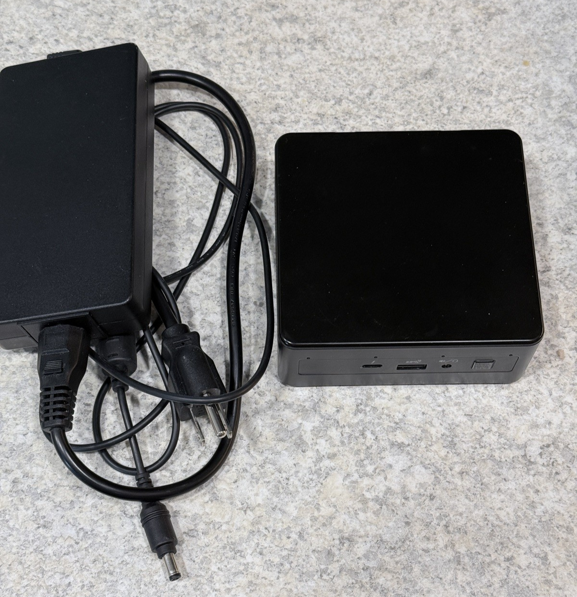 Intel NUC11PAHi5 Mini PC i5-1135G7 16GB RAM 1TB M.2 NVMe No OS +