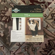 Porte chat intérieure à verrouillage 4 voies PetSafe - Blanc - Chats/Chiens jusqu'à 15 lbs - Neuf dans sa boîte