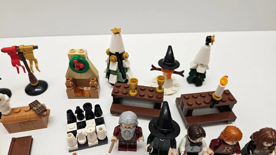 LEGO set #75964 Harry Potter Advent Calendar 2019 complete w figs & box Xmas - Image 3 of 4