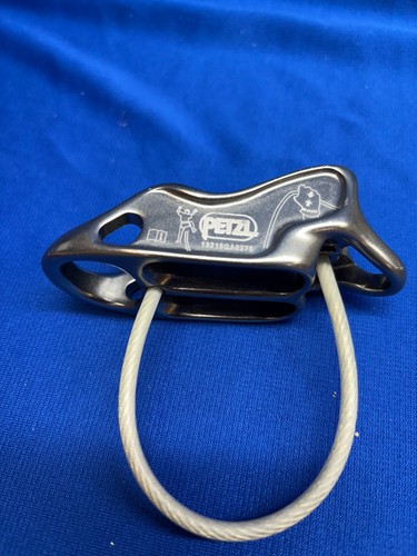 Petzl Reverso 4 Belay/Rappel Device One or Two Ropes