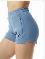NEW Alphalete Woman  s ELMTS Relaxed Short - Fog Blue Size Small