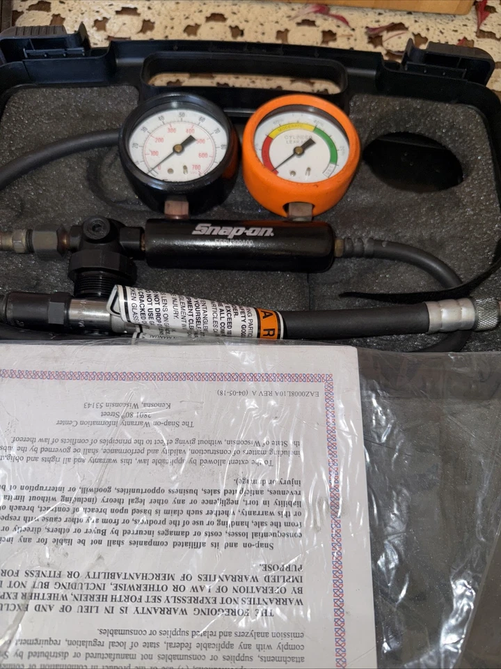 Herramienta de diagnóstico Snap On EEPV309A Cilindro Fugas Probador Probador Juego de medidores Foto 2 de 4