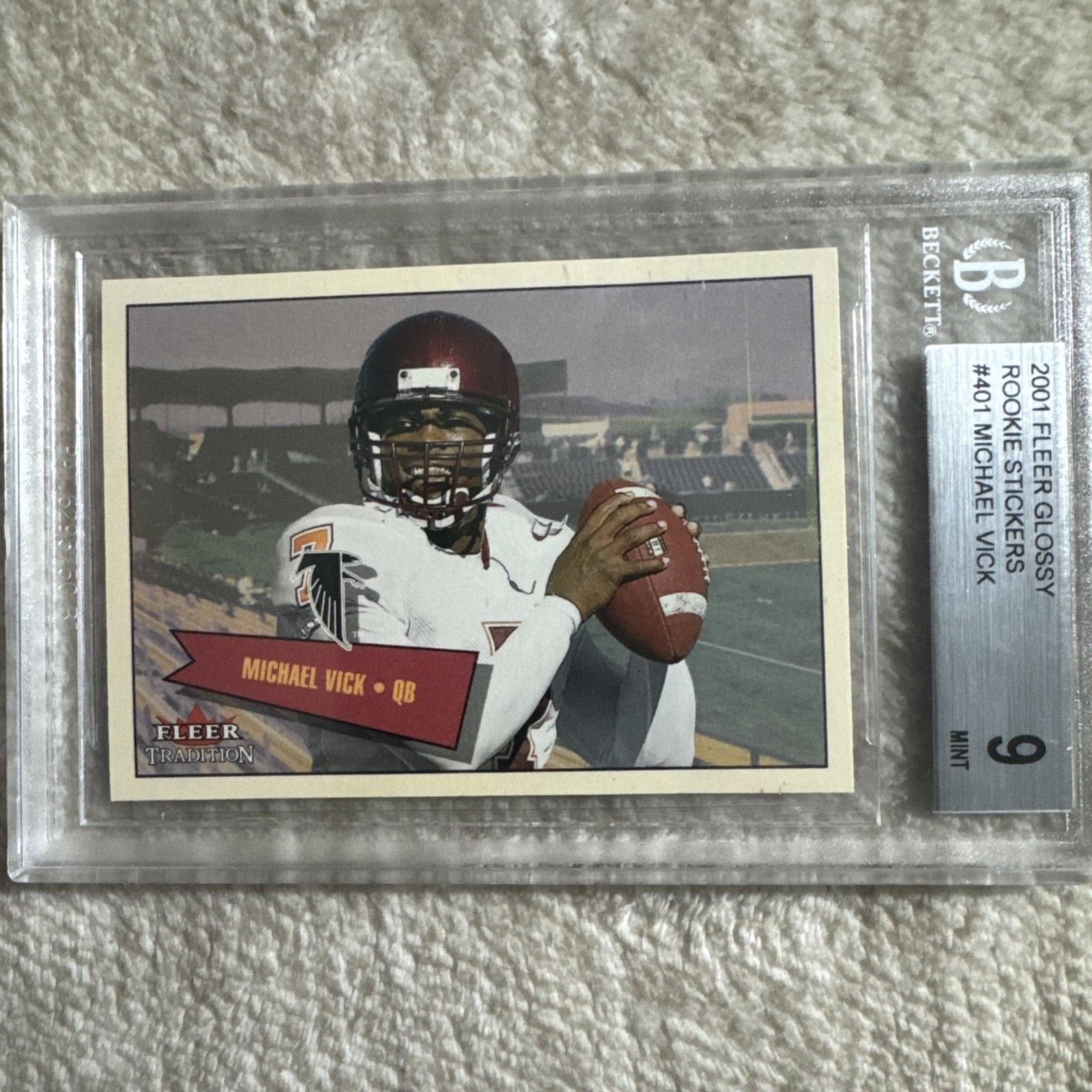 Michael Vick 2001 Fleer Tradition Glossy /699 #401 Atlanta Falcons (RC) Mint 9