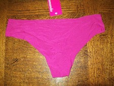 NWT COMMANDO STRETCH BUTTER MID RISE THONG PANTIES CT16 RSY ROSEBERRY M