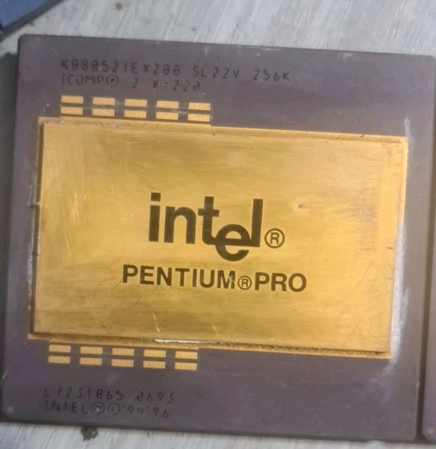 2x Intel Pentium Pro 200MHz (KB80521EX200 ) Processor - Image 2 of 4