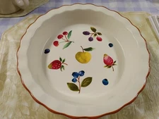 Longaberger Pottery Fruit Melody Berry Grandma 9 Inch Pie Plate 