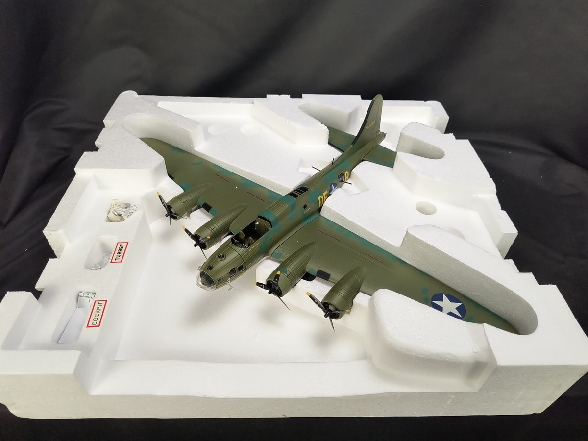 Die Cast Franklin MINT Armour Collection B17 Bomber Memphis Die Cast Franklin MINT Armour Collection B17 Bomber Memphis