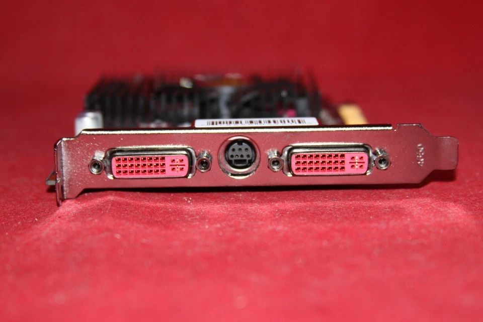 XFX ATI Radeon HD 4650 600M, 1GB DDR2, Dual DVI, TV, AGP Graphics Card - Image 4 of 4