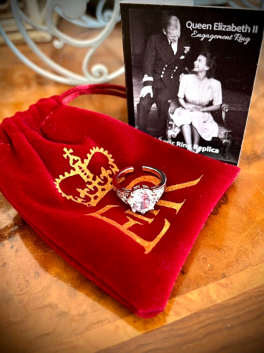 Queen Elizabeth II Engagement Ring Replica Jubilee Coronation Royal Memorabilia - Picture 1 of 14