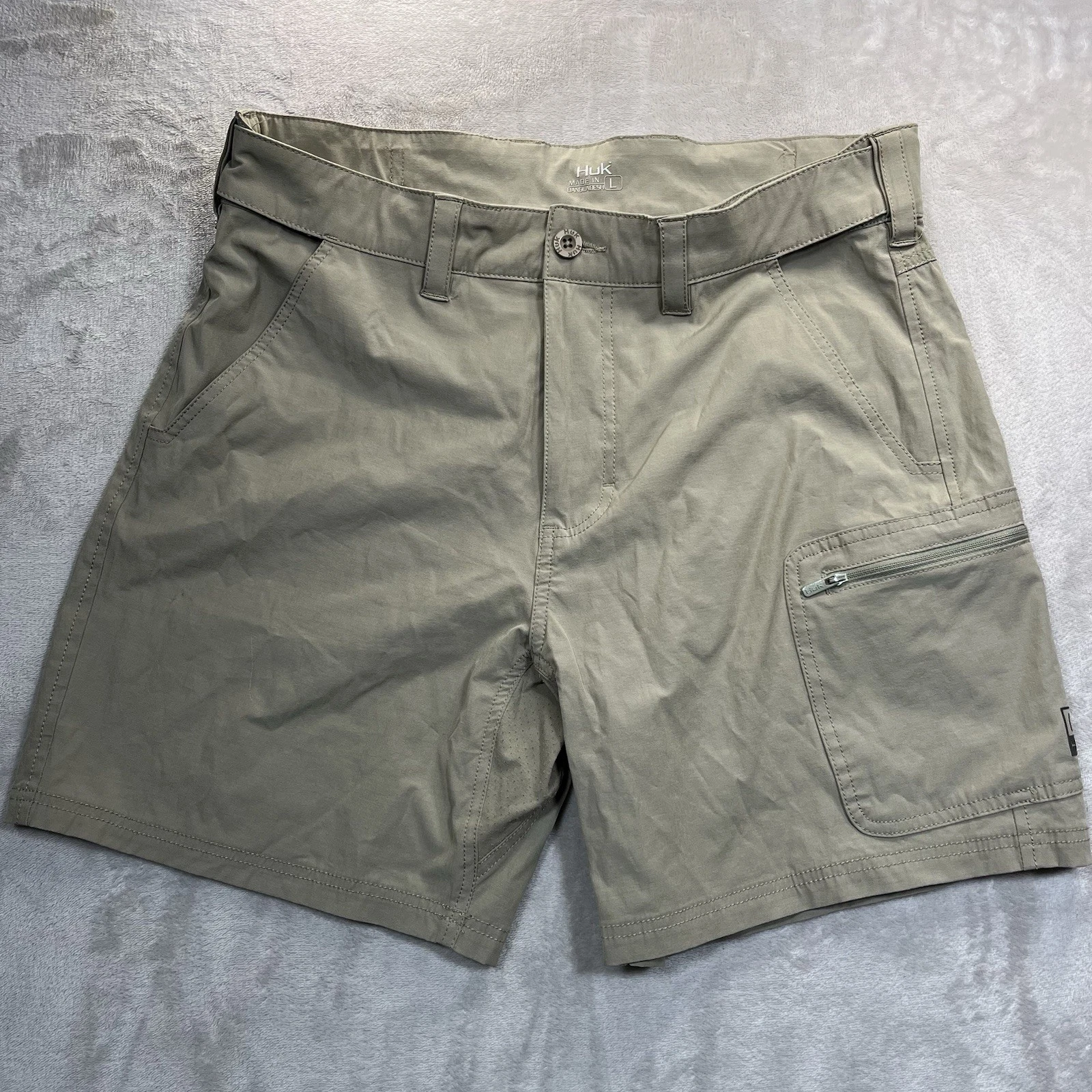 Huk Next Level Fishing Shorts Mens L Beige Stretch Zipper Cargo Pockets