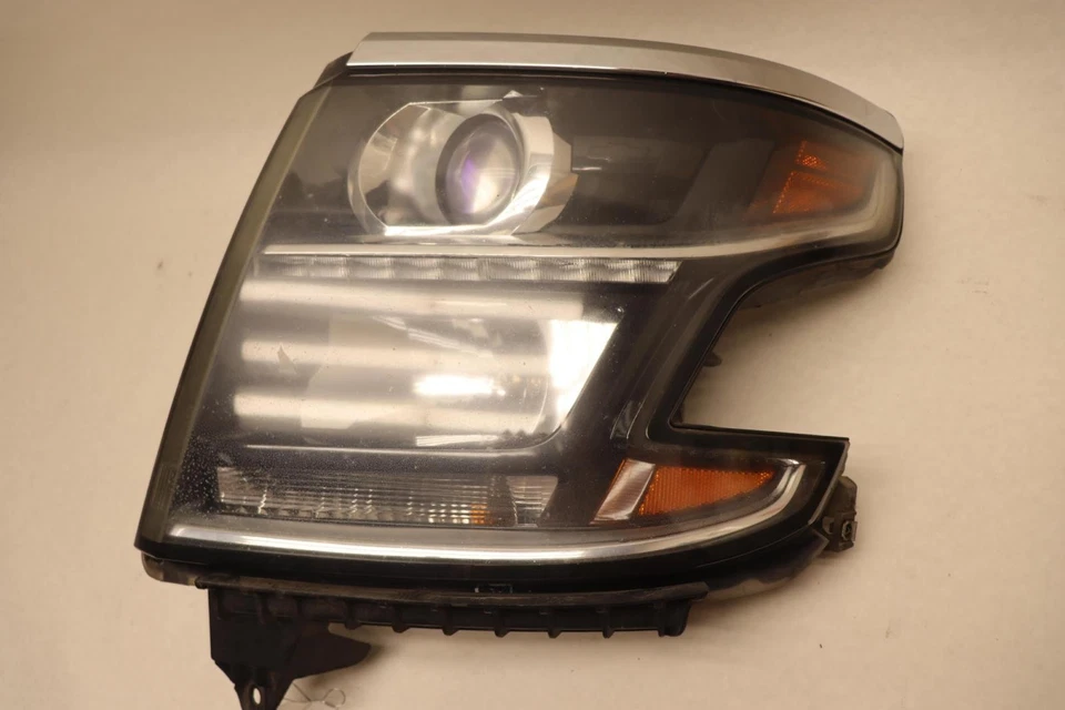 FARO DELANTERO IZQUIERDO DEL LADO DEL CONDUCTOR CHEVY/GMC SUBURBAN 2015-2016 OEM Foto 3 de 4