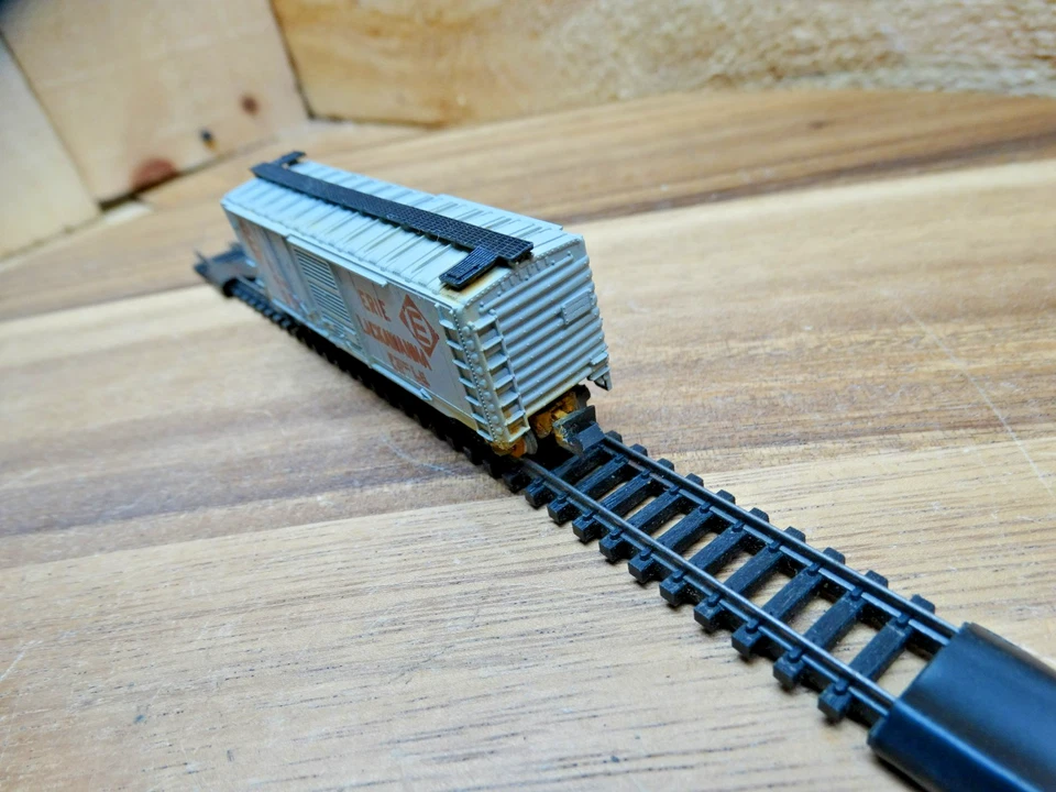 Bachmann N Scale 36' Weighted Erie Lackawanna EL 80006 Box Car - Image 3 of 4