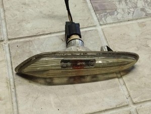 BMW 5 E60 Kotflügelblinker vorne rechts 0644 69239203 3.00 Diesel 2005 33980288