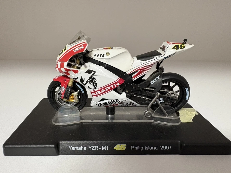 Motocicletas Valentino Rossi 1/18 Foto 2 de 4