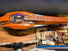 LEGO Star Wars Geonosian Starfighter