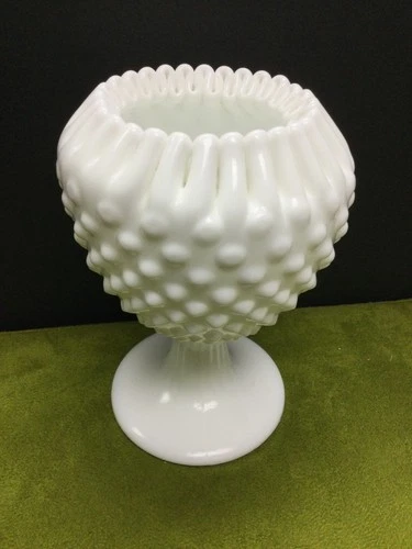 🌺Vintage FENTON White Milk Glass Hobnail Crimped Edge 6" Pedestal Vase🌺