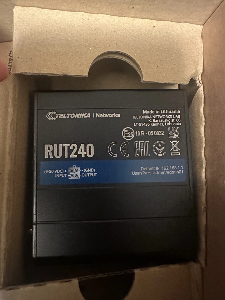 Teltonika Industrial RUT240 4G LTE Wi-Fi Router NEW NIB - Image 3 of 3