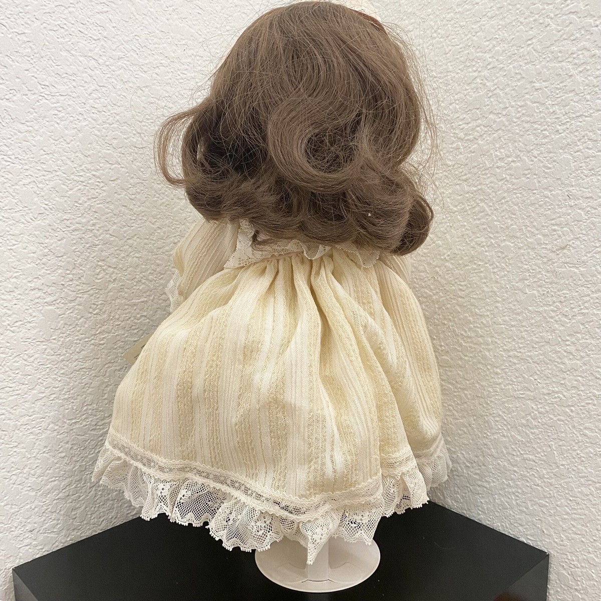 Vintage 1997 Le Bambole Di Arianna CAMILLA Bisque Porcelain Doll