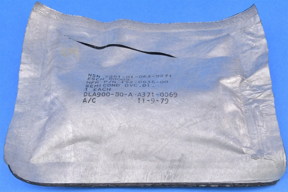 2 Tektronix Semiconductor Diode 152-0636-00 / SBR5142 unk Test Equipment - Image 2 of 4