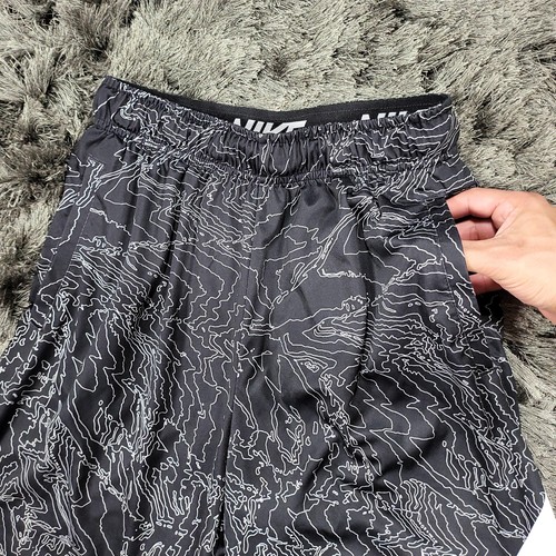 Nike Dri-Fit Shorts Herren XL schwarz weiß topografische Karte Swoosh Sport Fitnessstudio - Bild 10 von 20