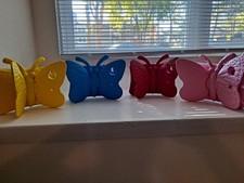 KARTONOWE PUDEŁKO 50 PRZEDMIOTÓW POKROWIEC NA TABLETY MARIQUITA-BUTTERFLY LITLE DOLL
