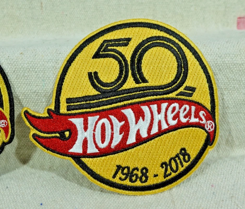 Lote de 2 parches Hot Wheels 50 años Foto 3 de 3