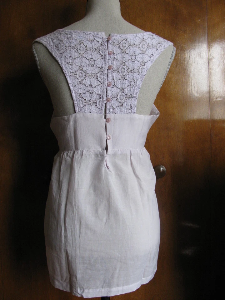 Top mediano para mujer C&C California  Foto 2 de 2