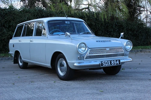 1963 Ford Cortina Deluxe Estate 1500 Mk1 – Unbelievable find! Barn find. - Picture 2 of 22