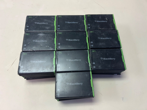 100 x lot de batteries Blackberry JM1 OEM 9380 Bold 9790 9900 9930 torche 9850 9860 - Photo 1 sur 5