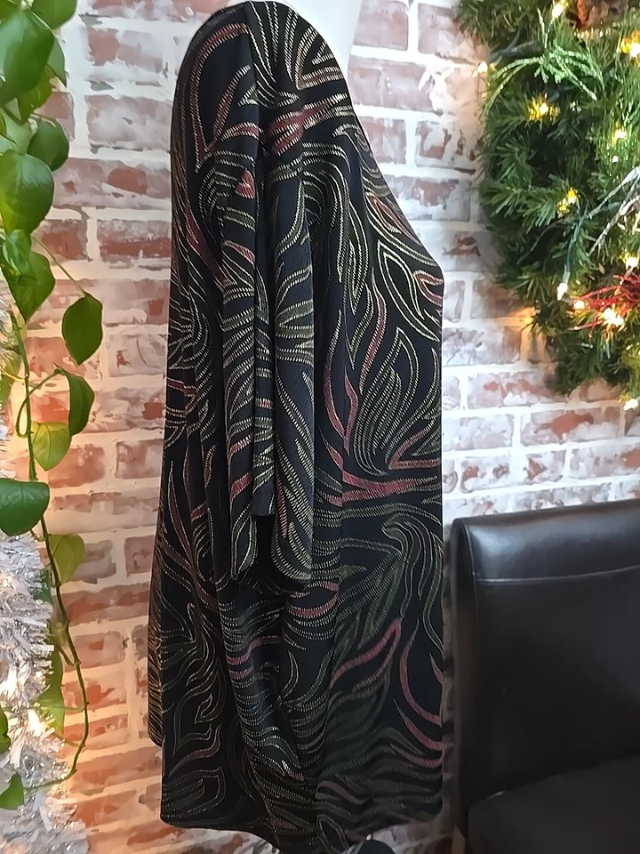 Kathy IRELAND Womens Top Sz 3xl Black Red Green Gold Print Short Sleeves Stretch - Image 4 of 4