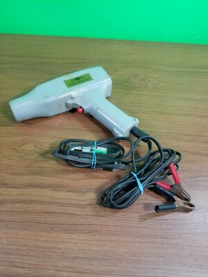 Merc Tronic 12 Volt DC Power Timing Light Model 712.  (T5)
