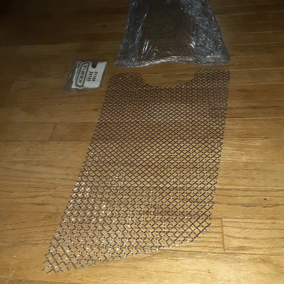 Rejilla de malla de acero inoxidable T-REX 2007-2014 Cadillac Escalade H2 Foto 3 de 4