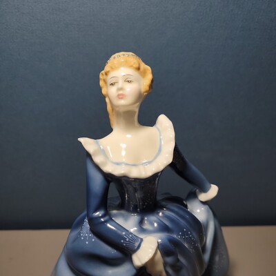 ロイヤル・ドルトン フィギュア フレグランス Fragrance HN 2334 Vintage Royal Doulton Bone China Figurine 